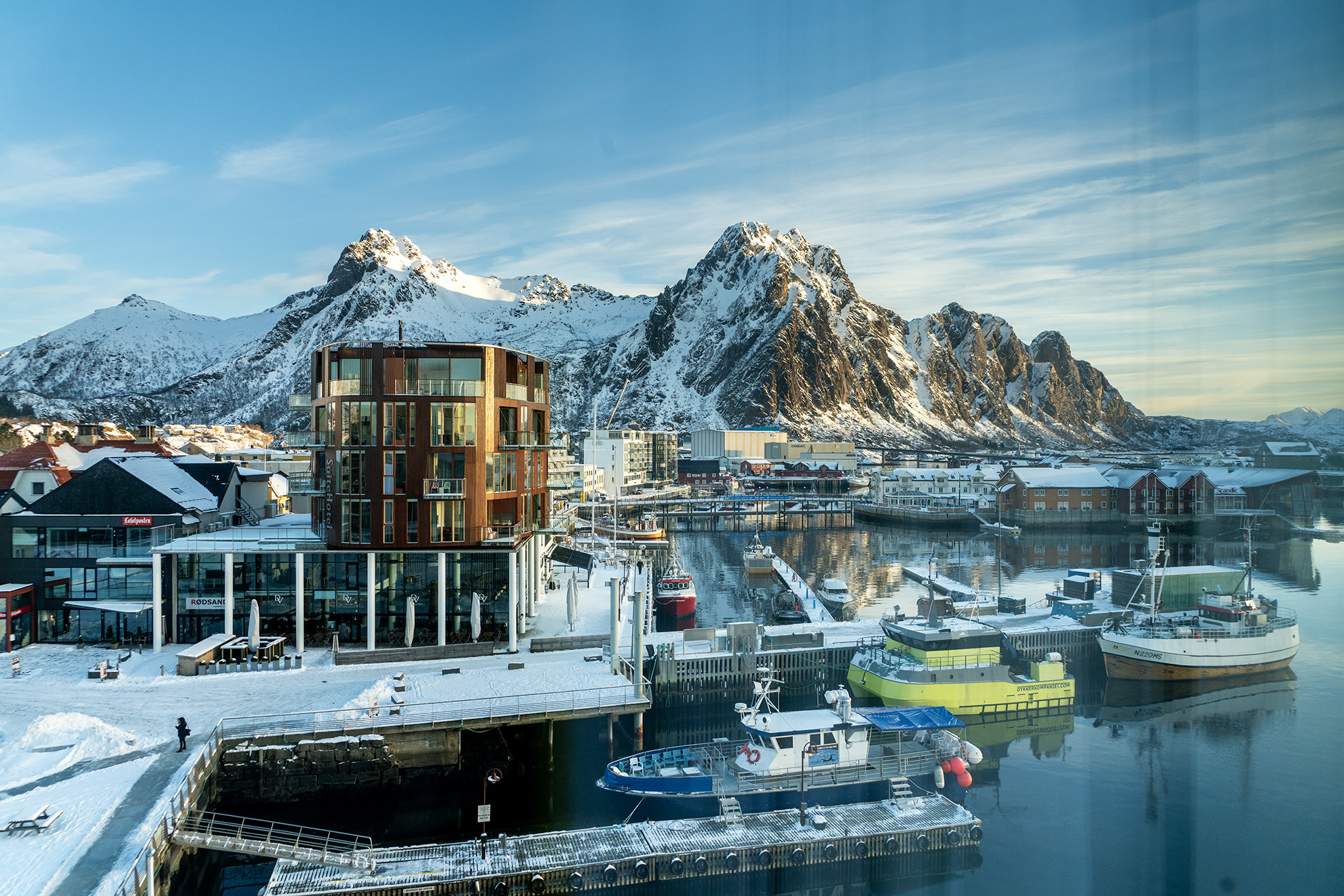 Arctic coastal operations and marine staging